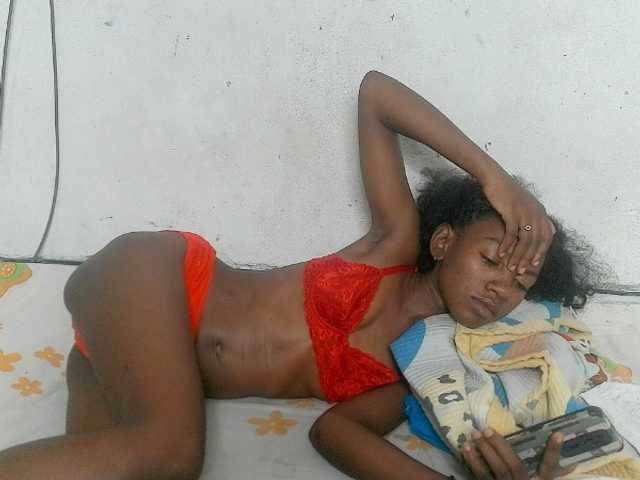 Claudiaah live cam on BongaCams