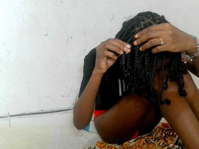 Claudiaah live cam on BongaCams