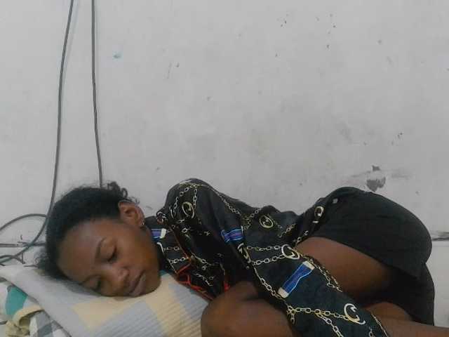 Claudiaah live cam on BongaCams
