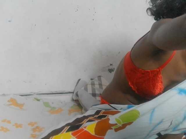 Claudiaah live cam on BongaCams