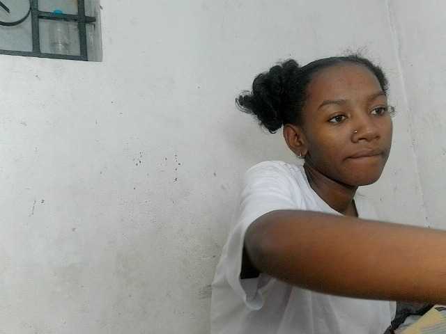 Claudiaah live cam on BongaCams