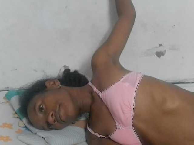 Claudiaah live cam on BongaCams