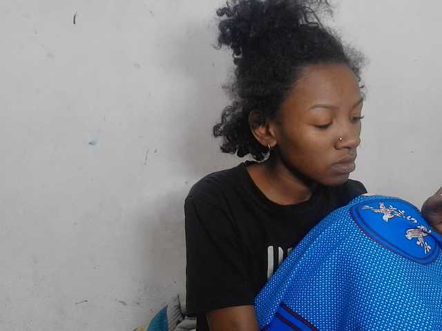 Claudiaah live cam on BongaCams