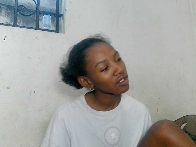 Claudiaah live cam on BongaCams