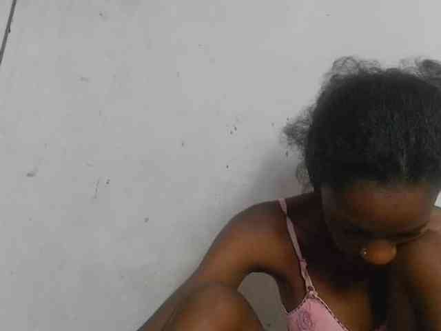 Modèle: Claudiaah