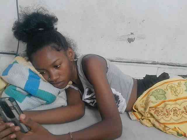 Modèle: Claudiaah