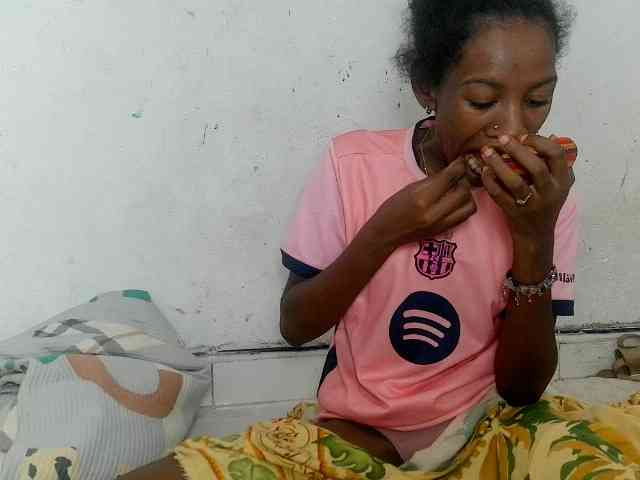 Model: Claudiaah