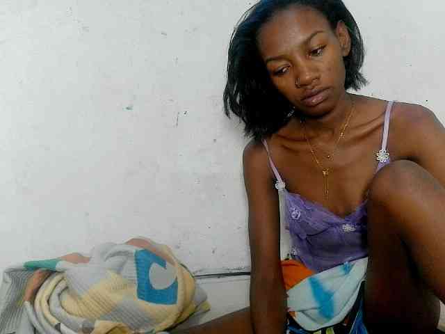 claudiaah's live room