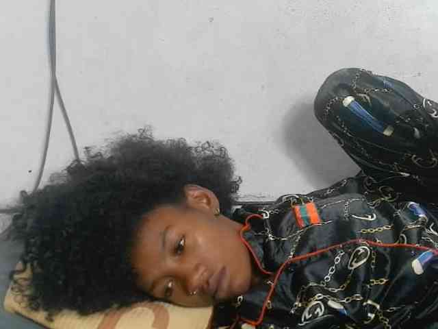 Modèle: Claudiaah