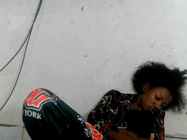 Modèle: Claudiaah