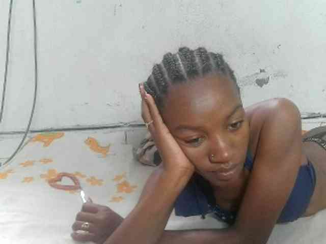 Model: Claudiaah