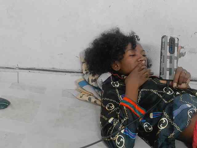 Modèle: Claudiaah