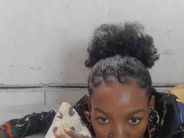 Claudiaah Live Webcam on BongaCams