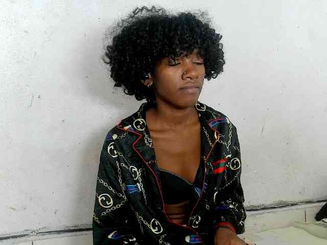 Modèle: Claudiaah
