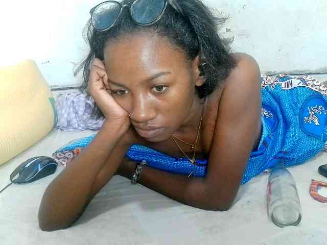 Modèle: Claudiaah