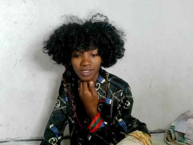 Modèle: Claudiaah