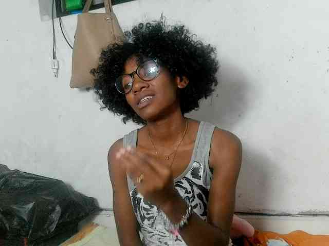 Modèle: Claudiaah