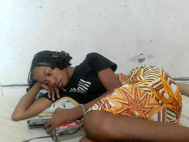 Model: Claudiaah