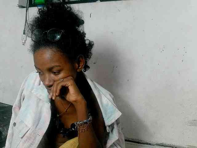 Modèle: Claudiaah