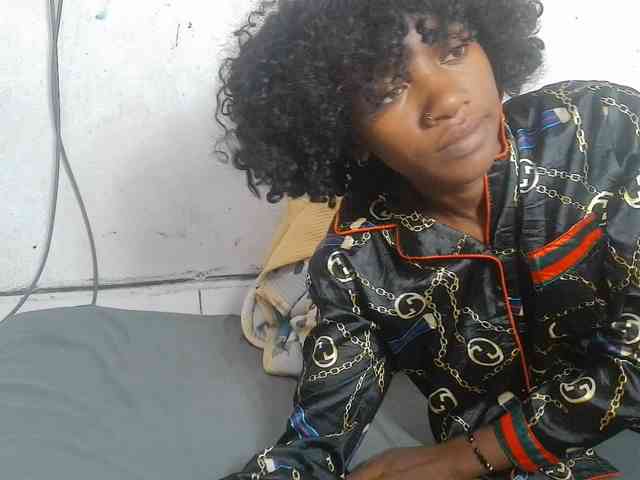 Modèle: Claudiaah