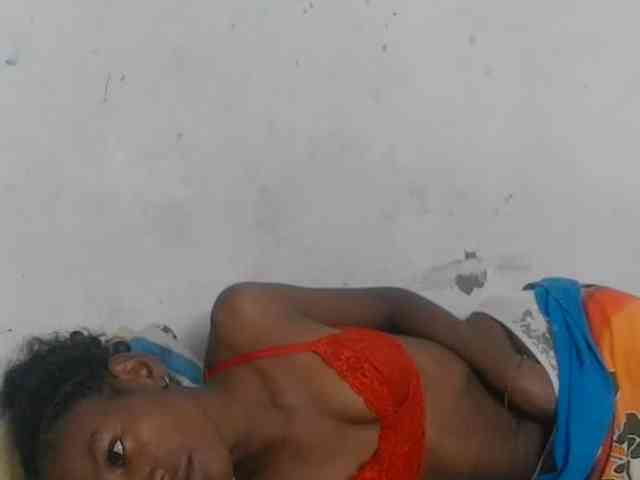 Modèle: Claudiaah