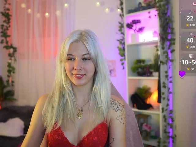 EmilySwan live cam on BongaCams