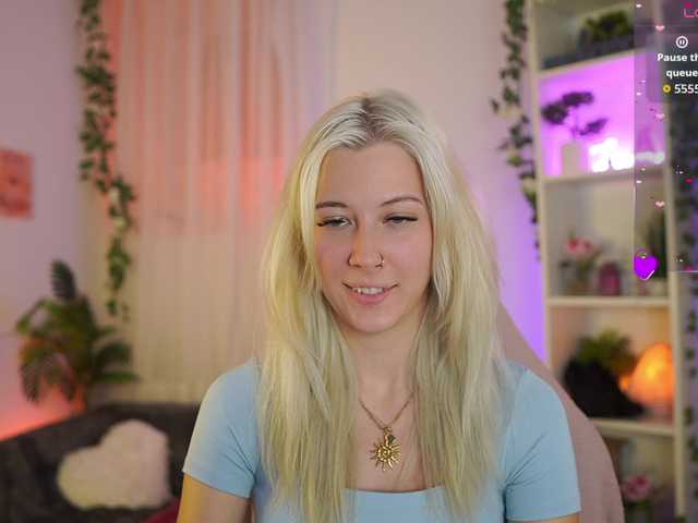 EmilySwan live cam on BongaCams