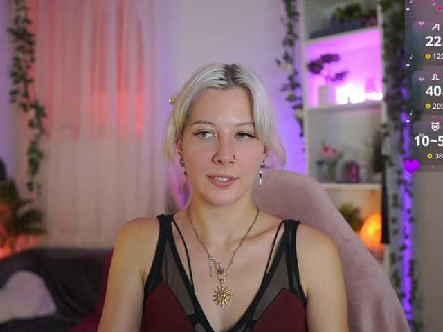 EmilySwan live cam on BongaCams