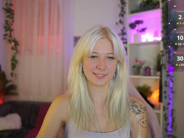 EmilySwan live cam on BongaCams