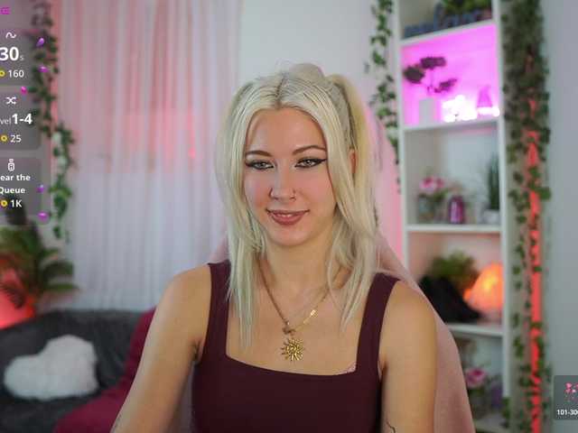 EmilySwan live cam on BongaCams