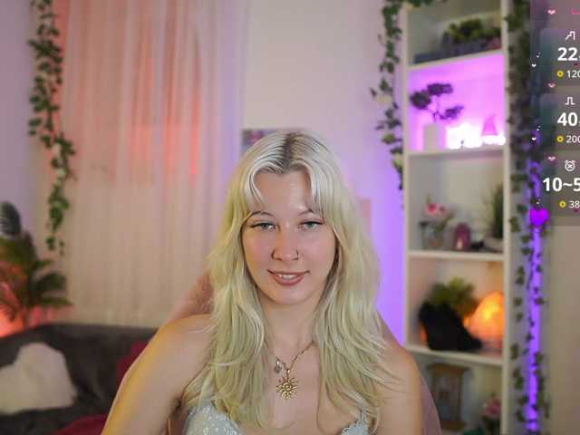 EmilySwan live cam on BongaCams