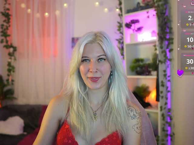 EmilySwan live cam on BongaCams