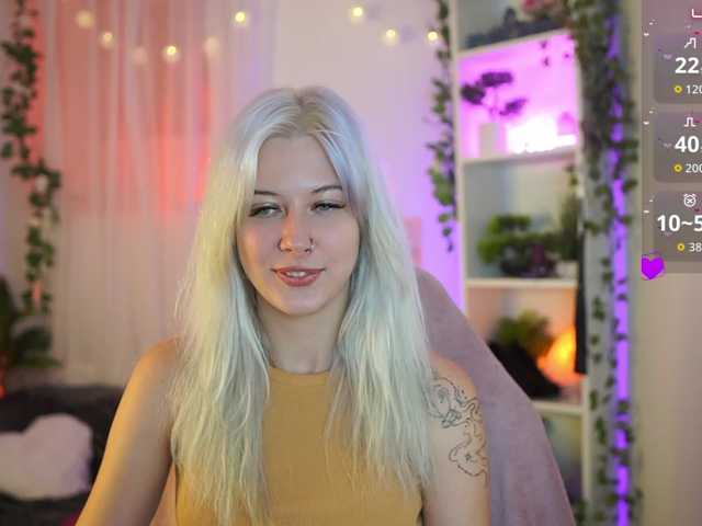 EmilySwan live cam on BongaCams