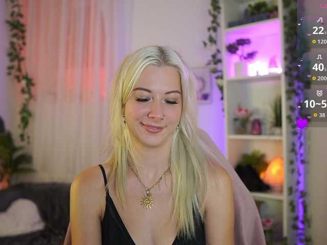 EmilySwan live cam on BongaCams