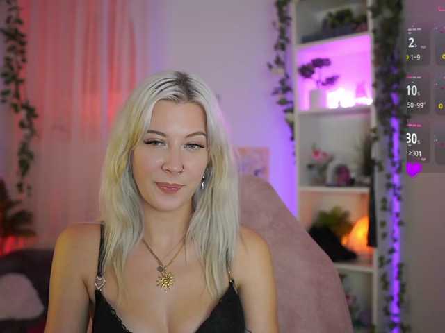 EmilySwan live cam on BongaCams