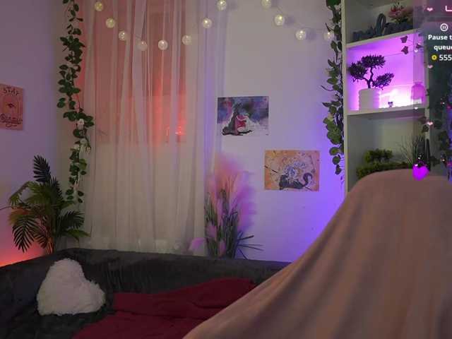 EmilySwan live cam on BongaCams