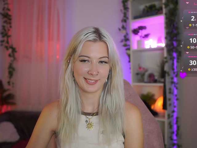 EmilySwan live cam on BongaCams