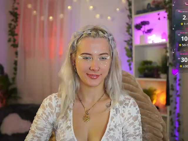 EmilySwan live cam on BongaCams