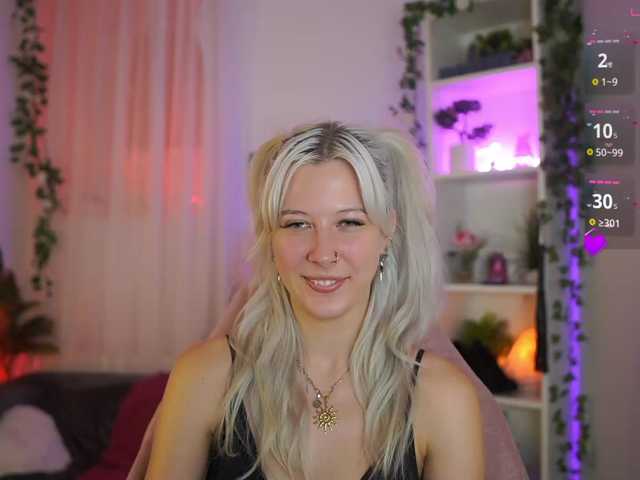 EmilySwan live cam on BongaCams