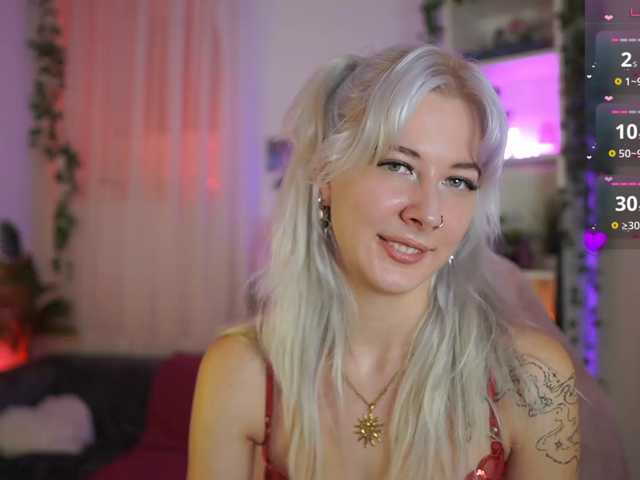 EmilySwan live cam on BongaCams