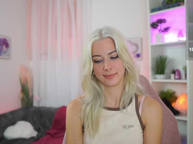 EmilySwan live cam on BongaCams