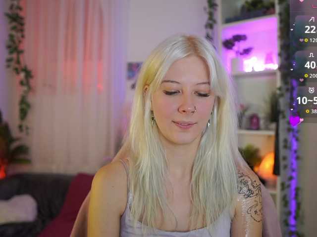 EmilySwan, en directo ahora en BongaCams
