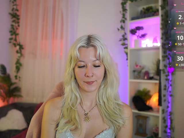 EmilySwan live cam on BongaCams
