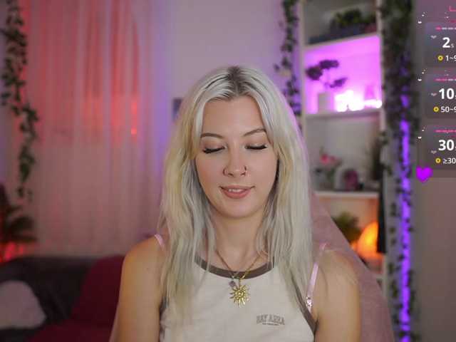 EmilySwan live cam on BongaCams