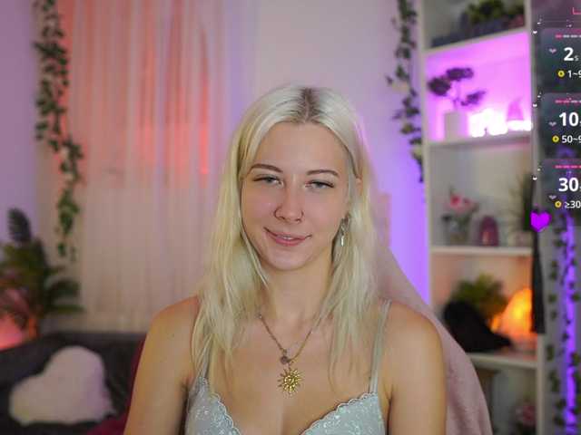 EmilySwan live cam on BongaCams