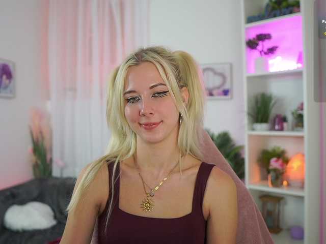 EmilySwan live cam on BongaCams