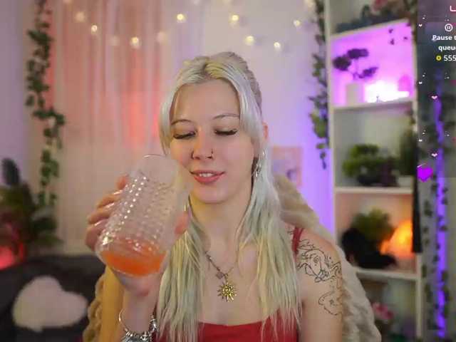 EmilySwan live cam on BongaCams