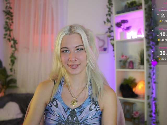 EmilySwan live cam on BongaCams