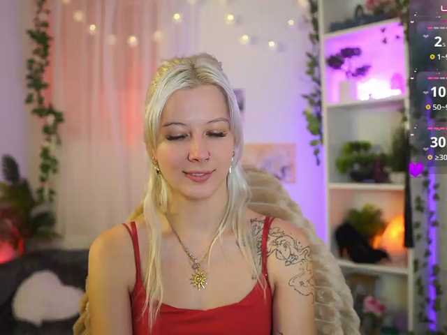 EmilySwan live cam on BongaCams