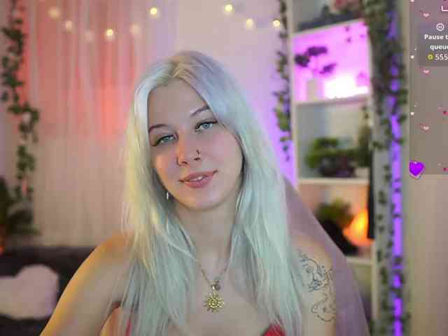 EmilySwan webcam